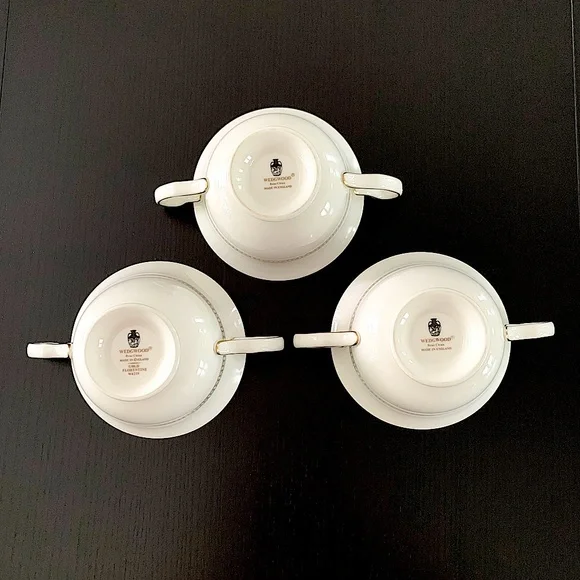 WEDGWOOD England Bone China GOLD FLORENTINE W4219 Cream Soup And Saucer set of 3 - Picture 5 of 16